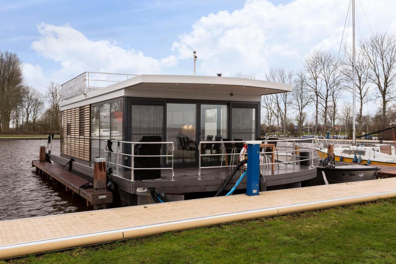 Welcome In - Houseboat 'Elysium' Met Eigen Aanlegsteiger Sneek - Offingawier Zewnętrze zdjęcie